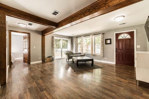 909 Southside Ave, Mchenry, IL 60051 photo 5