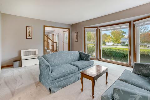 420 Greens View Dr, Algonquin, IL 60102 photo 5