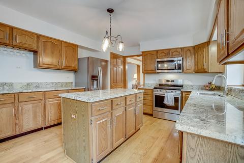 420 Greens View Dr, Algonquin, IL 60102 photo 12