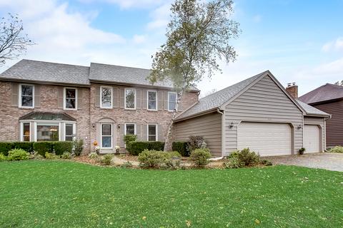 420 Greens View Dr, Algonquin, IL 60102 photo 1