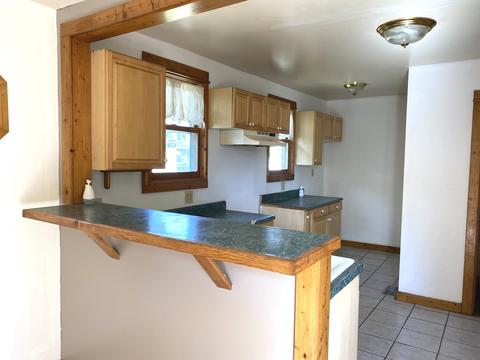 702 1st St, Harvard, IL 60033 photo 2