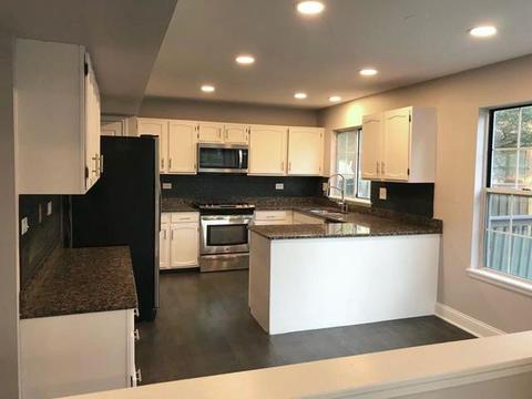 253 Village Ln, Bartlett, IL 60103 photo 10