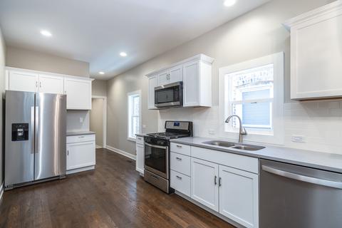 529 E 46th St, Chicago, IL 60653 photo 5