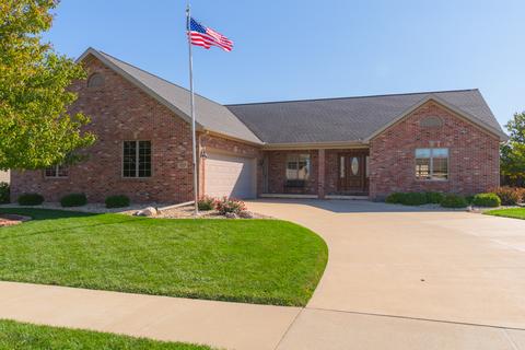 2233 Holbrook Dr, Normal, IL 61761 photo 2