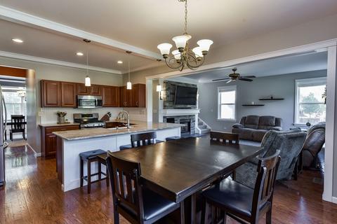 202 Brompton Ct, Oswego, IL 60543 photo 6