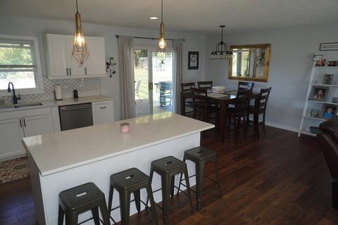 1212 Beech Dr, Dixon, IL 61021 photo 3