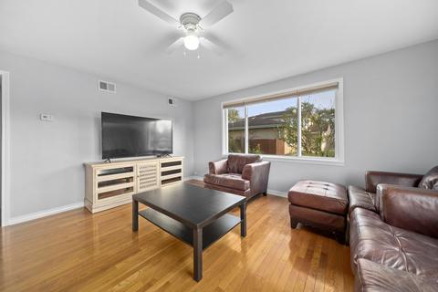 7335 S Oketo Ave, Bridgeview, IL 60455 photo 5
