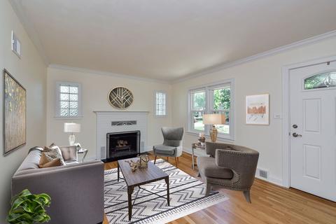 1122 Howard St, Wheaton, IL 60187 photo 4