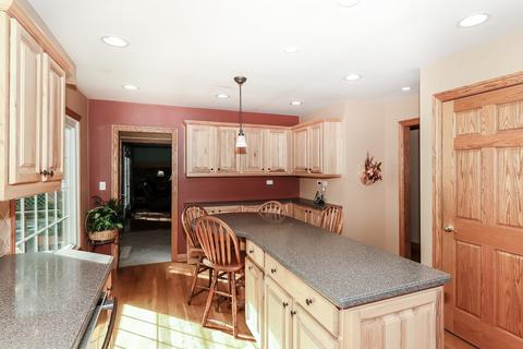 177 Jervey Ln, Bartlett, IL 60103 photo 10