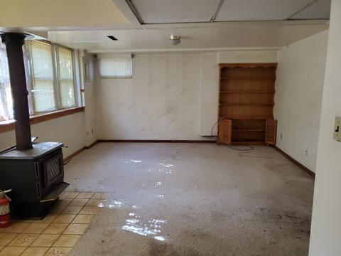 555 Wilcox Ave, Elgin, IL 60123 photo 16