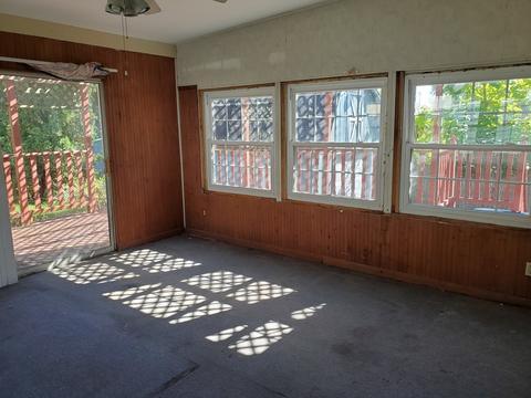 555 Wilcox Ave, Elgin, IL 60123 photo 12