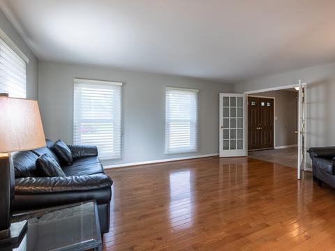1935 Fairway Ct, Hoffman Estates, IL 60169 photo 5