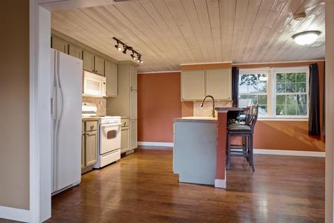 403 W North St, Danvers, IL 61732 photo 8