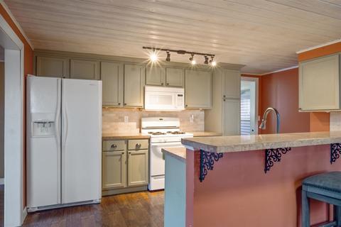 403 W North St, Danvers, IL 61732 photo 5