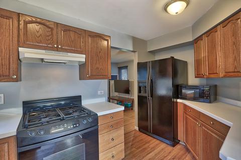 463 Simone Dr, Des Plaines, IL 60016 photo 11