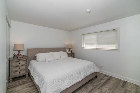 817 Valley Stream Dr #D, Wheeling, IL 60090 photo 9