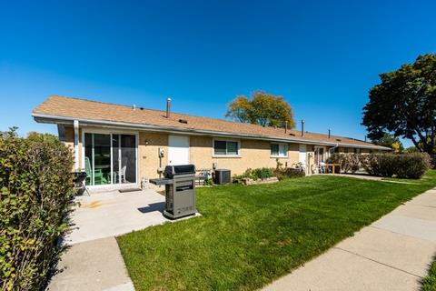 817 Valley Stream Dr #D, Wheeling, IL 60090 photo 12