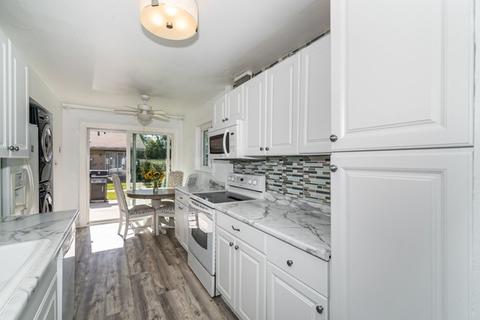 817 Valley Stream Dr #D, Wheeling, IL 60090 photo 6
