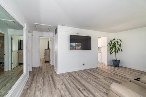 817 Valley Stream Dr #D, Wheeling, IL 60090 photo 3