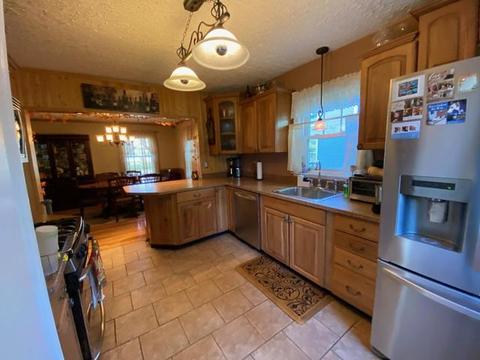 424 E North St, Peotone, IL 60468 photo 3