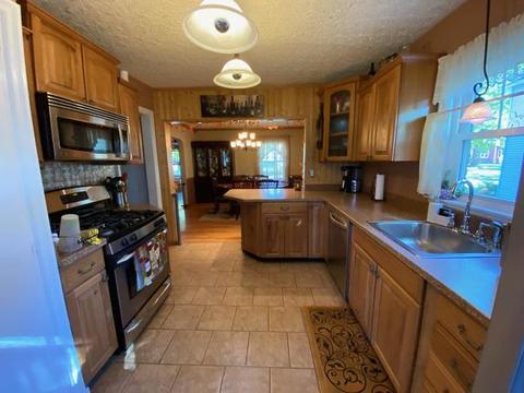 424 E North St, Peotone, IL 60468 photo 4
