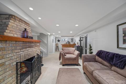79 S Alfred Ave, Elgin, IL 60123 photo 16