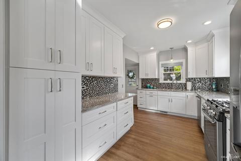 79 S Alfred Ave, Elgin, IL 60123 photo 6