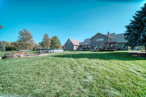 2304 Fox Bluff Ln, Spring Grove, IL 60081 photo 35