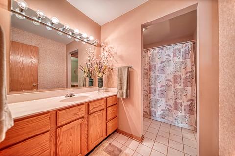 2304 Fox Bluff Ln, Spring Grove, IL 60081 photo 21
