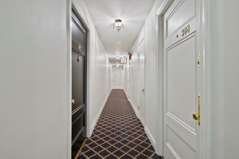 70 E Scott St #308, Chicago, IL 60610 photo 3