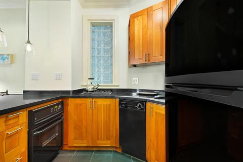 70 E Scott St #308, Chicago, IL 60610 photo 11