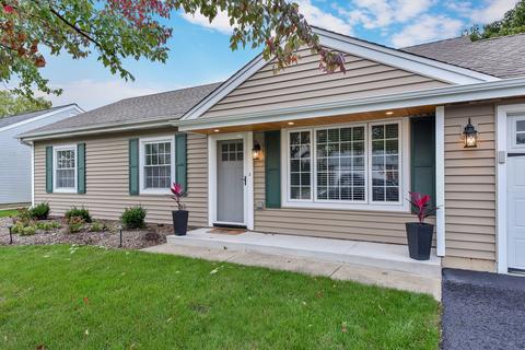910 Capistrano Ter, Bartlett, IL 60103 photo 2