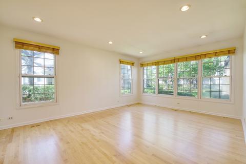 107 Harvard Ct, Glenview, IL 60026 photo 5