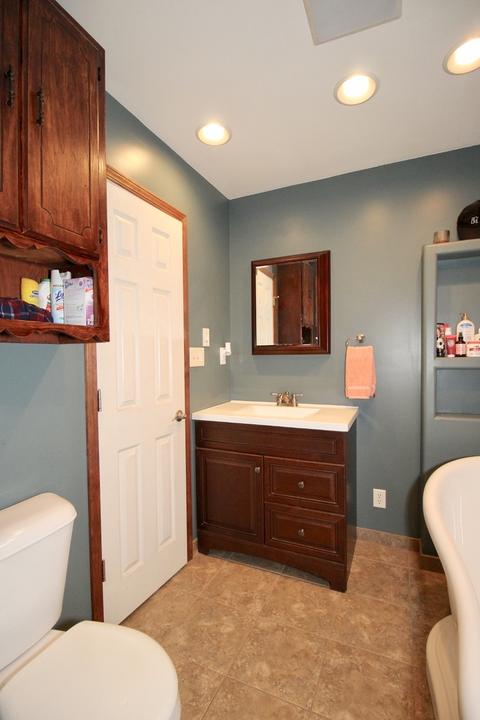 100 Elm St, Le Roy, IL 61752 photo 18