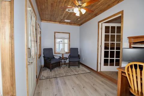 100 Elm St, Le Roy, IL 61752 photo 8