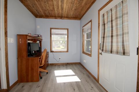 100 Elm St, Le Roy, IL 61752 photo 9