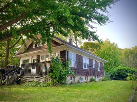 514 Dwight St, Elgin, IL 60120 photo 1