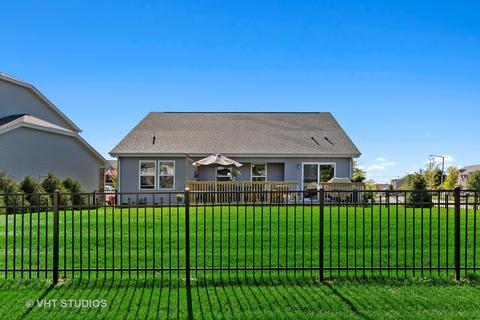 2 Kingsmill Ct, Algonquin, IL 60102 photo 2