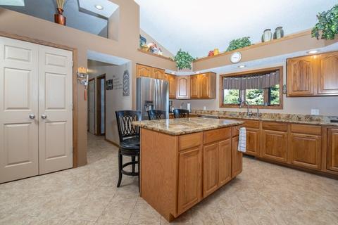 879 Equestrian Pointe Dr, Oregon, IL 61061 photo 10