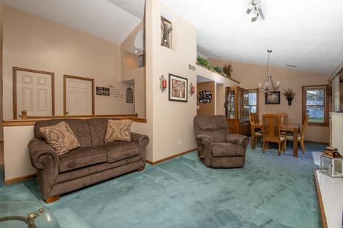 879 Equestrian Pointe Dr, Oregon, IL 61061 photo 7