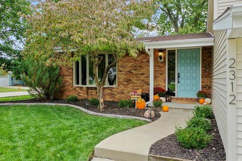 2312 Hackberry Ct, Champaign, IL 61821 photo 4