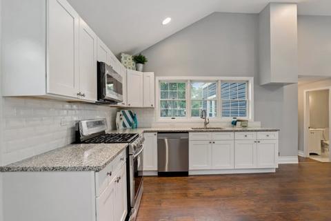 1704 Maple Ave, Northbrook, IL 60062 photo 11