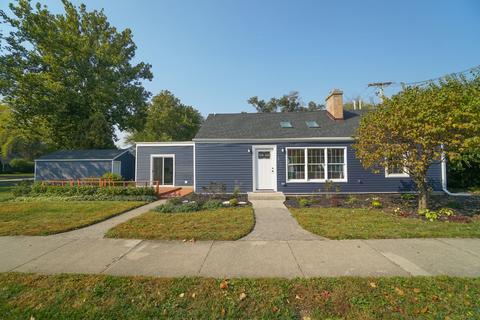 1704 Maple Ave, Northbrook, IL 60062 photo 1