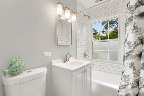 1704 Maple Ave, Northbrook, IL 60062 photo 13