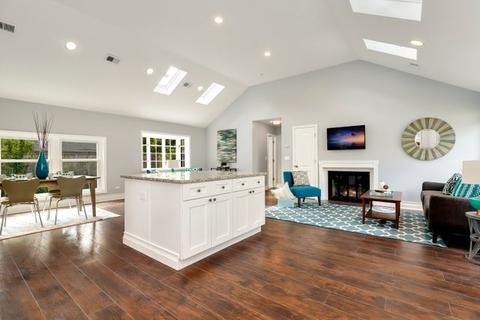 1704 Maple Ave, Northbrook, IL 60062 photo 8