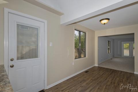 4918 Parkview Dr, Mccullom Lake, IL 60050 photo 2