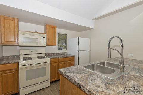 4918 Parkview Dr, Mccullom Lake, IL 60050 photo 8