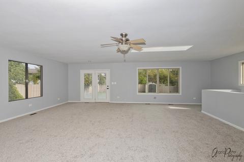 4918 Parkview Dr, Mccullom Lake, IL 60050 photo 3