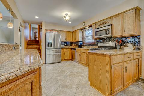 104 Valley St, Bartlett, IL 60103 photo 10