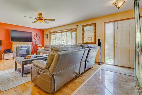 104 Valley St, Bartlett, IL 60103 photo 6